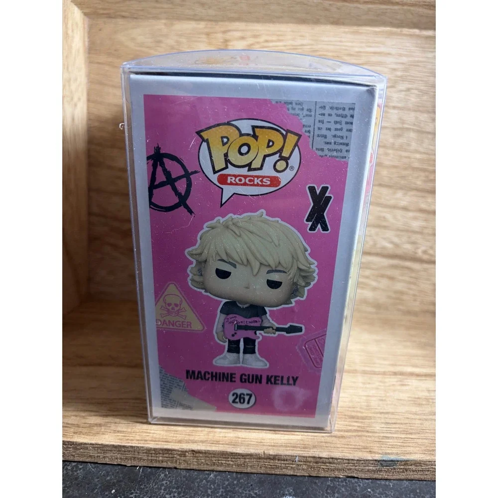Funko Pop Rocks Machine Gun Kelly 267 Vinyl Figure MGK Pink Guitar Collectible